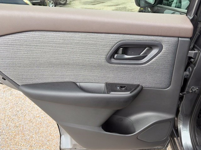 Used 2023 Gray Nissan S image 24