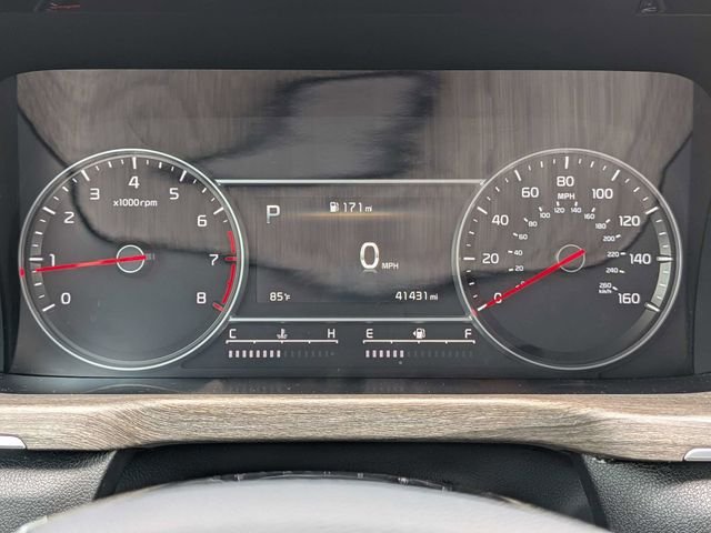 Used 2023 White Kia EX image 25