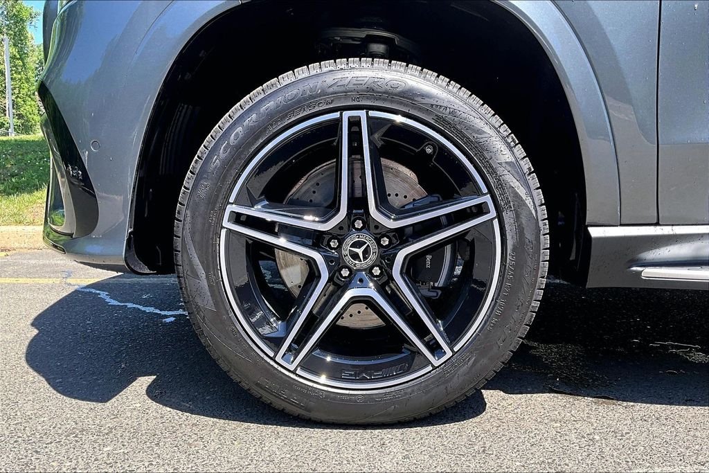New 2026 Selenite Grey Metallic Mercedes-Benz GLS 450 image 12