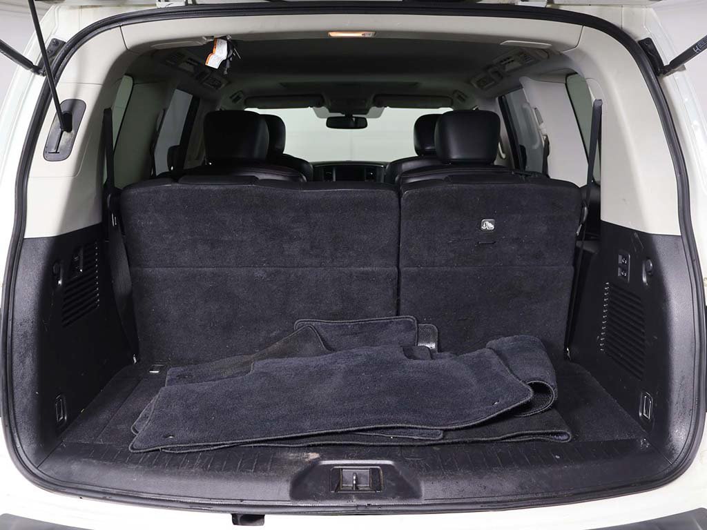 Used 2019 White Nissan SL image 18