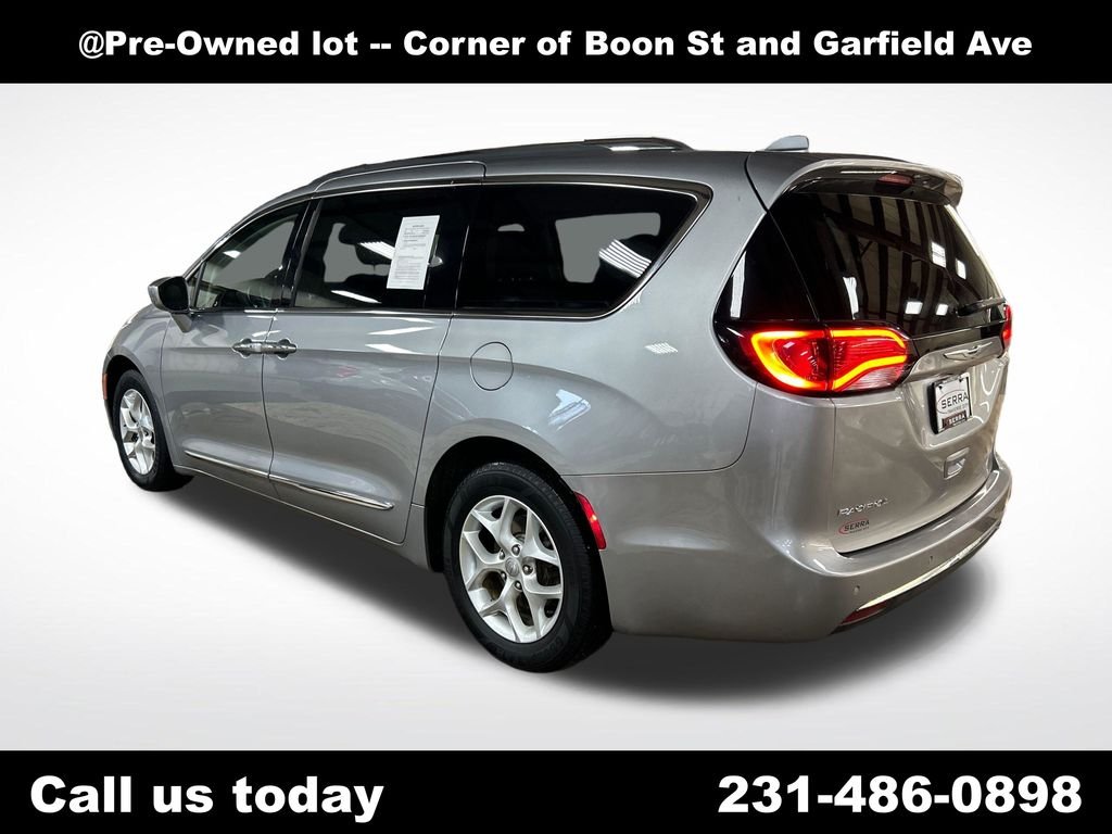 Used 2017 Silver Chrysler Touring L Plus image 3