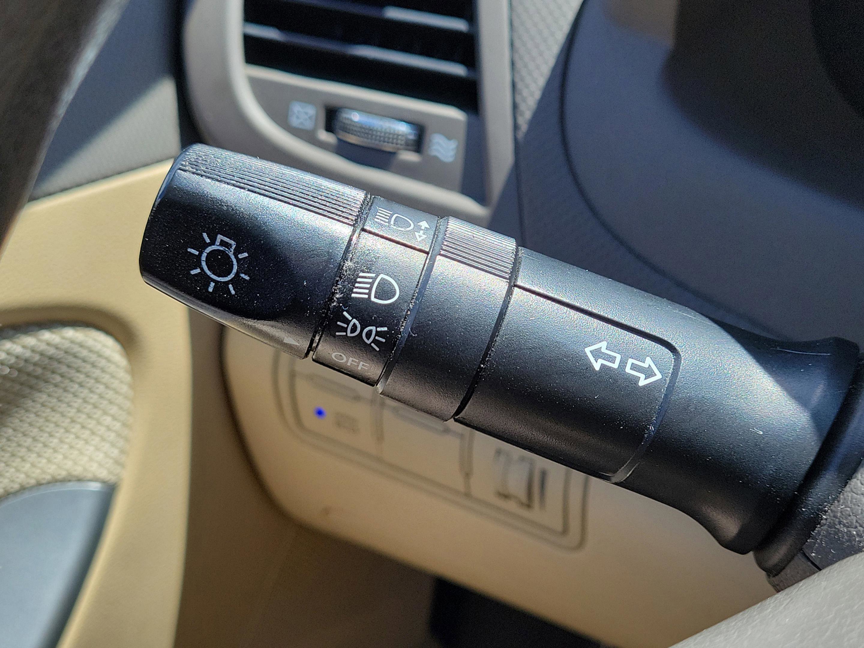 Used 2012 Boston Red Hyundai GLS image 18