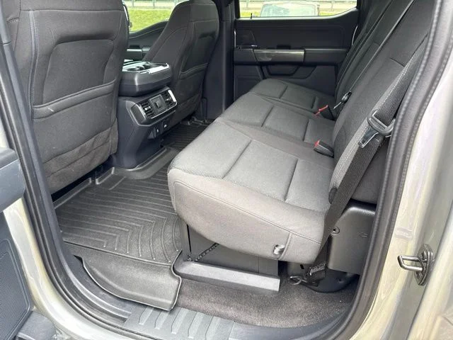 Used 2023 Silver Ford XLT image 21