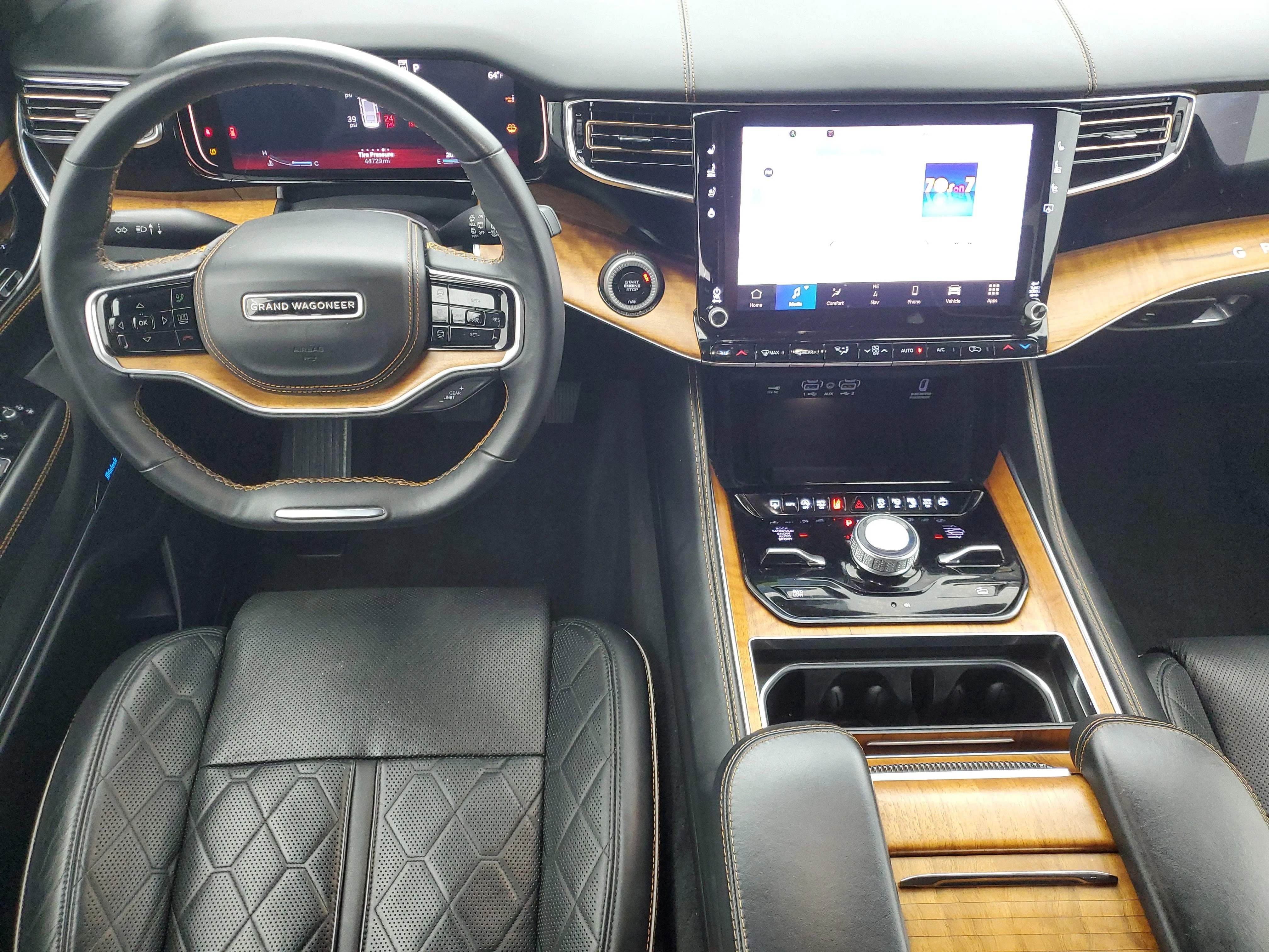 2024 Jeep Grand Wagoneer L Series III - Photo 15