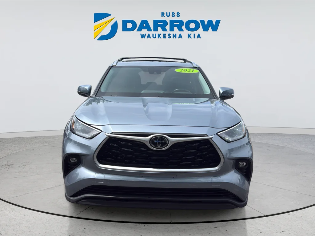 Used 2021  Toyota XLE image 8
