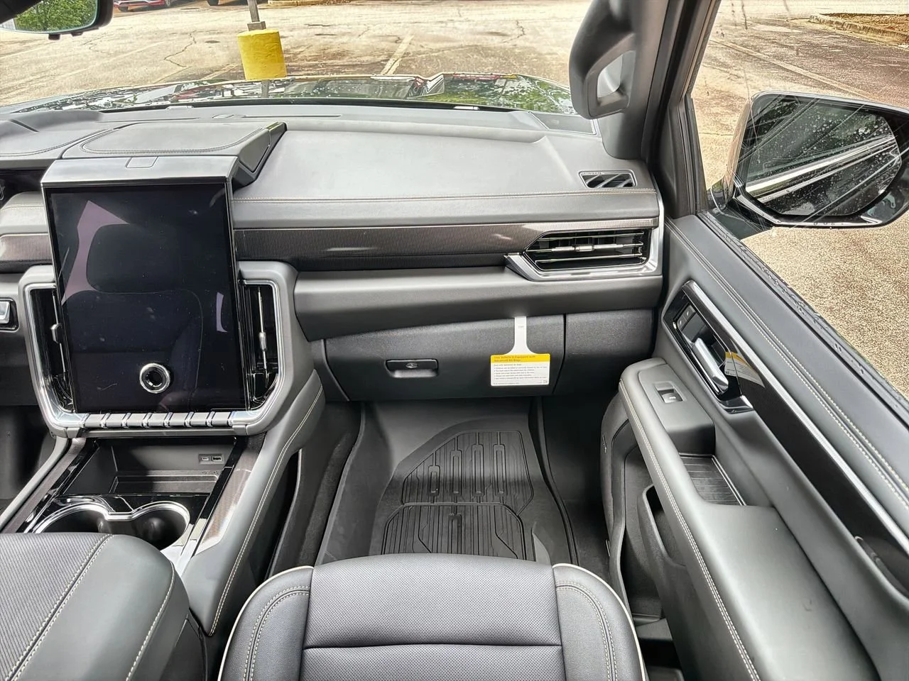 New 2026 Onyx Black GMC Elevation image 24