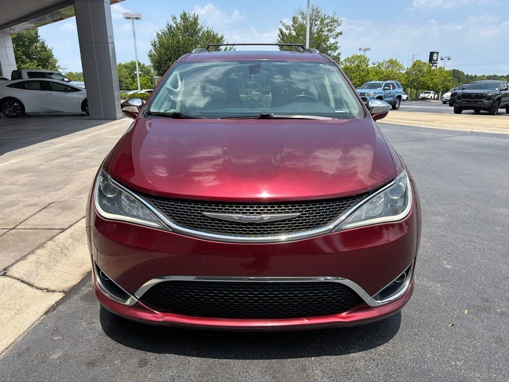 Used 2020 Red Chrysler Limited image 2