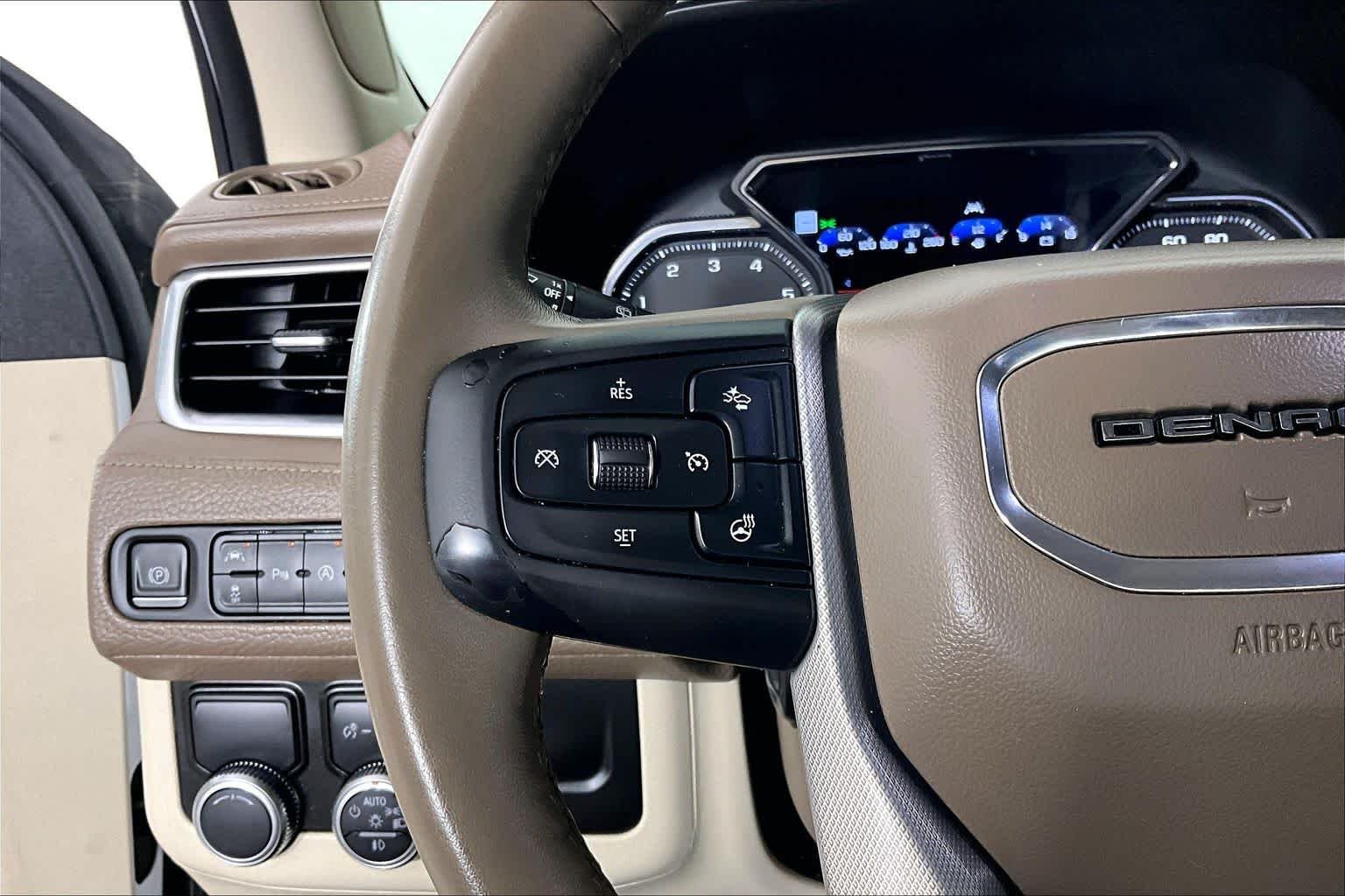 Used 2021 White Frost Tricoat GMC Denali image 22
