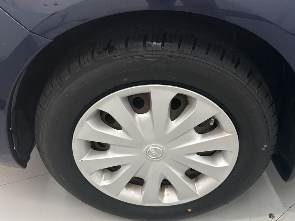 Used 2012 Blue Onyx Metallic Nissan 1.6 SV image 27