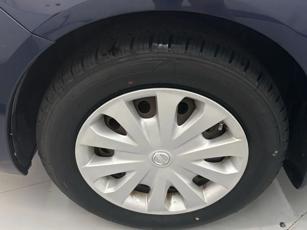 Used 2012 Blue Onyx Metallic Nissan 1.6 SV image 27
