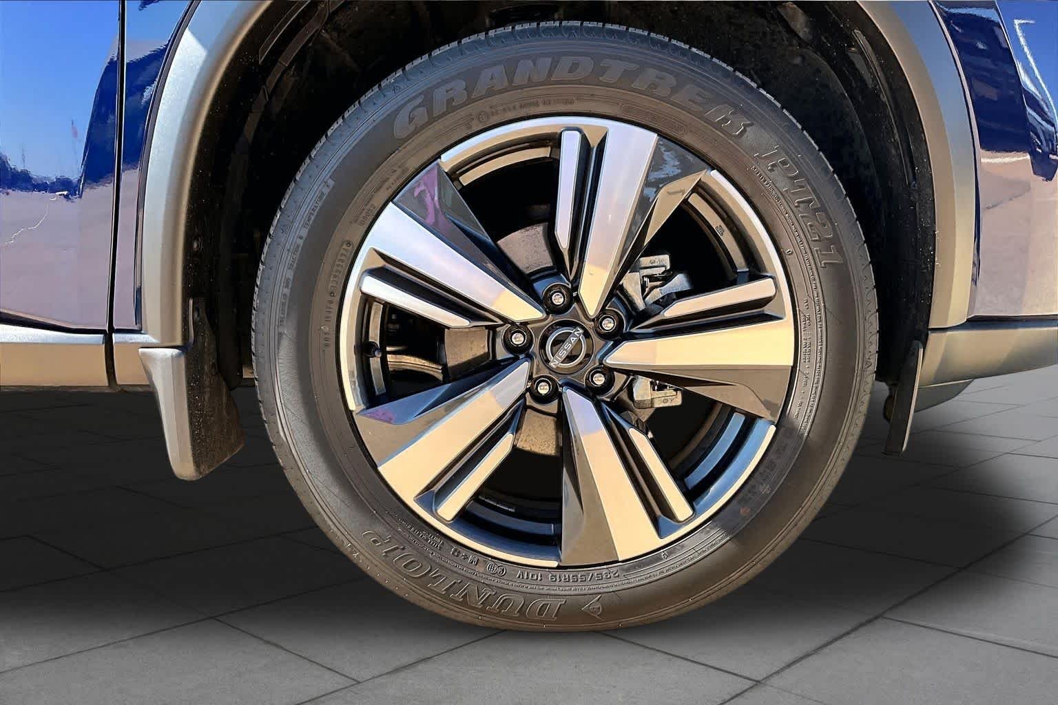 Certified Used 2025 Deep Ocean Blue Pearl Nissan SL image 10