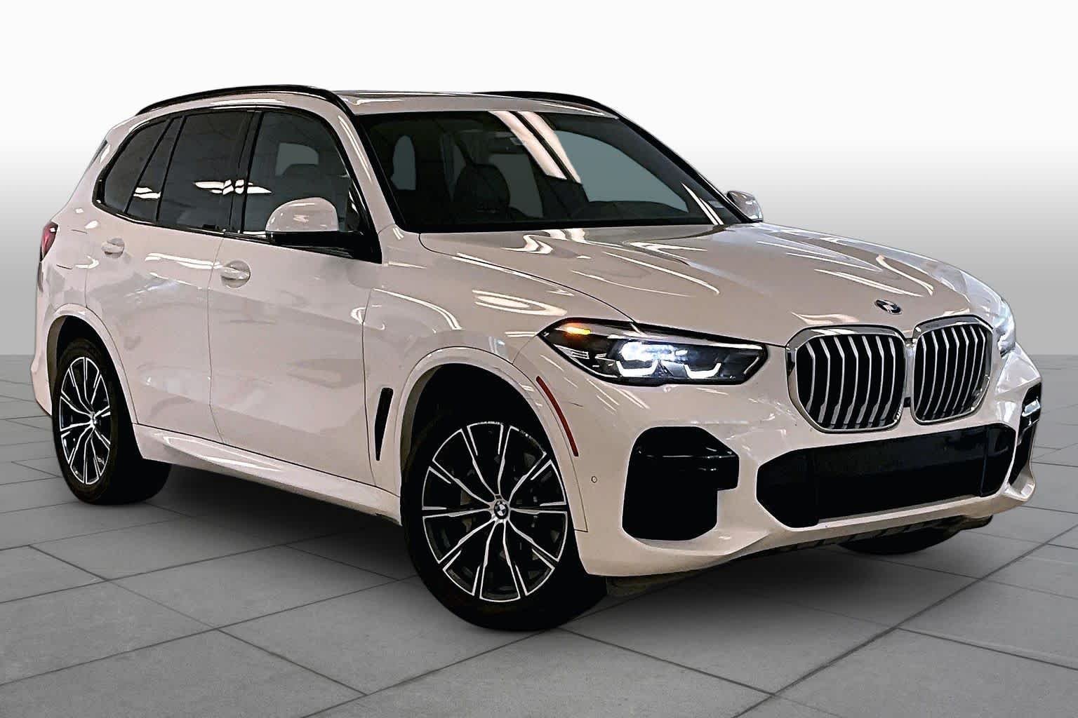 Used 2023 Alpine White BMW xDrive40i image 2