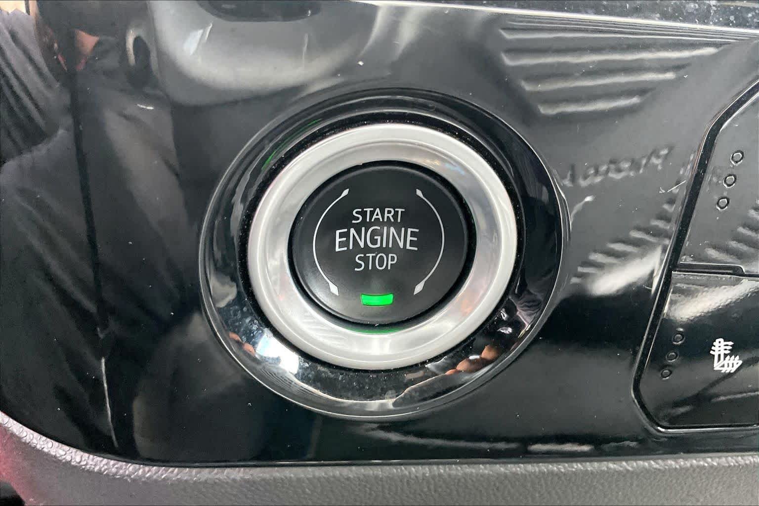 Used 2024 Sterling Metallic GMC Elevation image 30