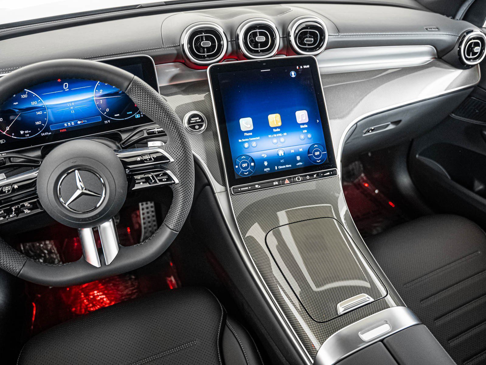 New 2026 Black Mercedes-Benz GLC 300 image 17
