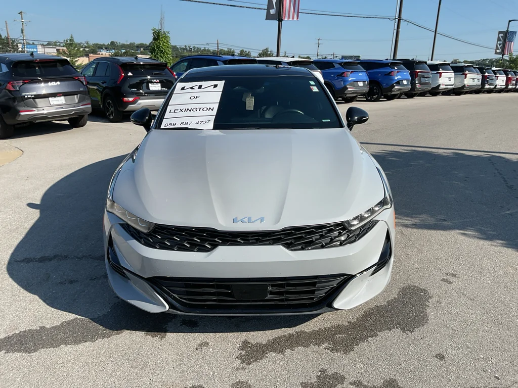 Used 2023 Wolf Gray Kia GT-Line image 3