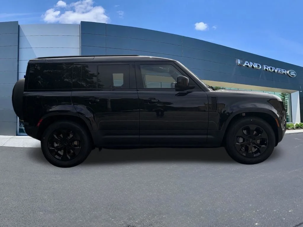 New 2026 Black Land Rover S image 5