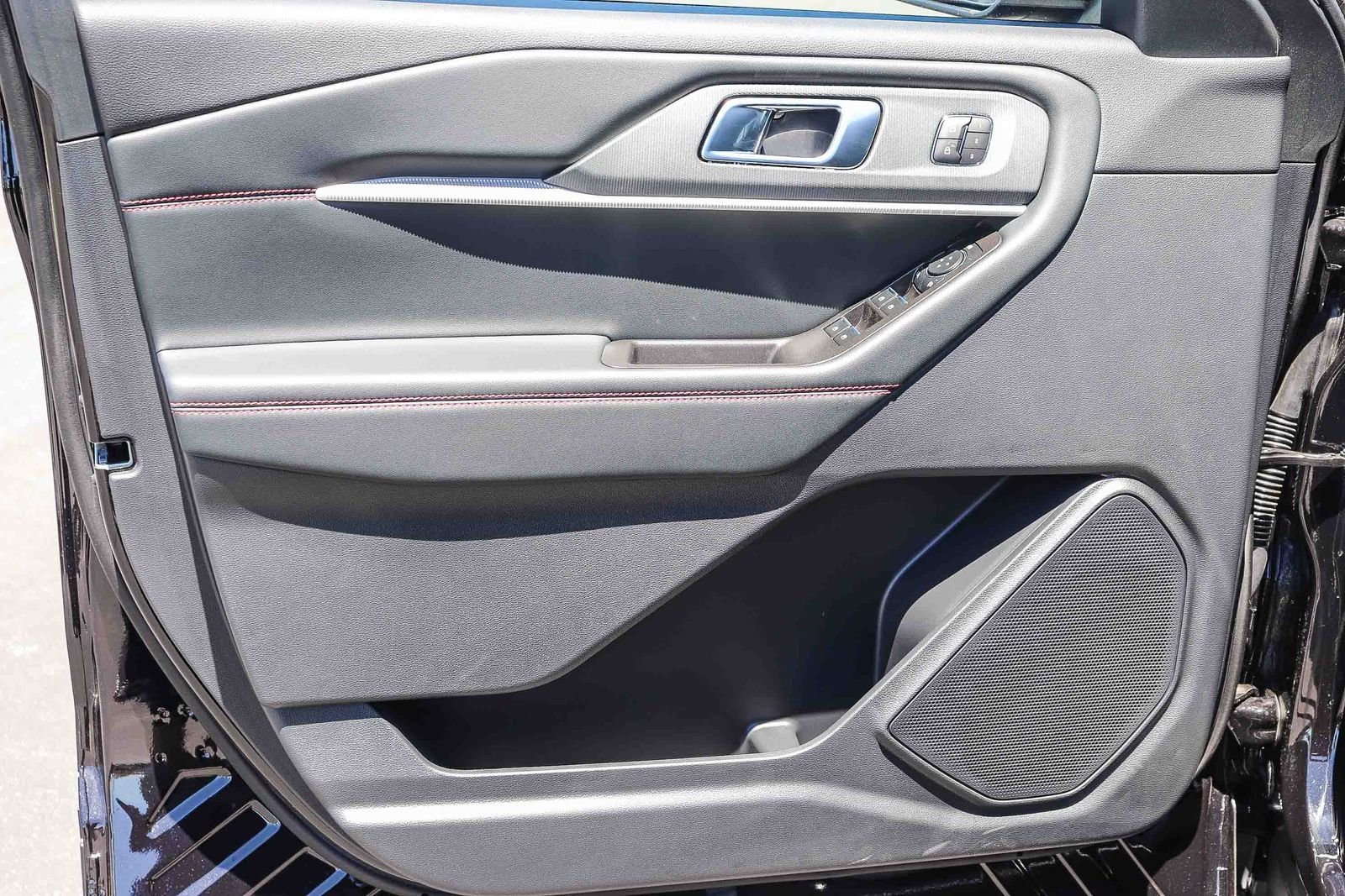 New 2026 Agate Black Metallic Ford ST-Line image 21