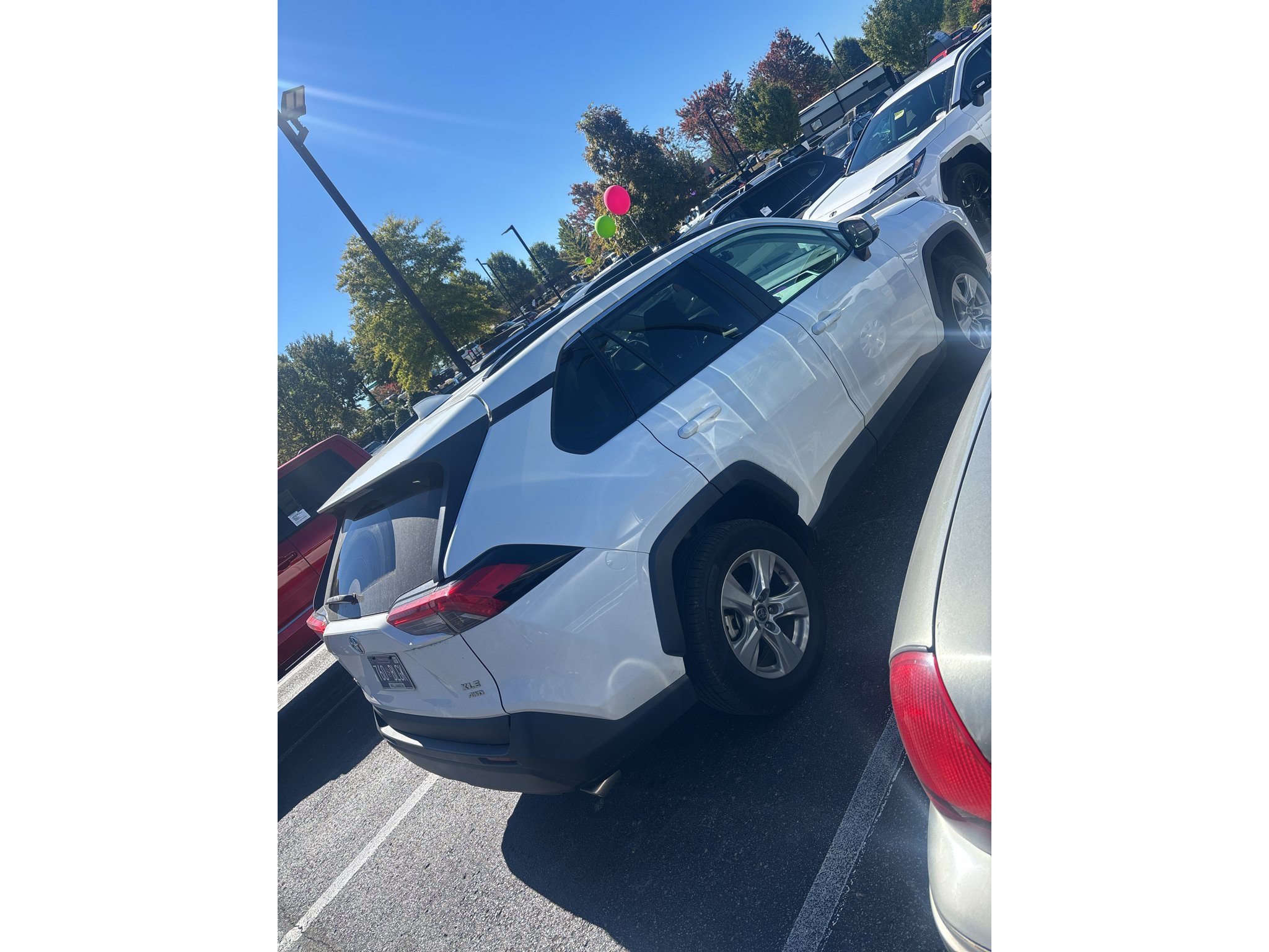 Used 2019 Super White Toyota XLE image 3