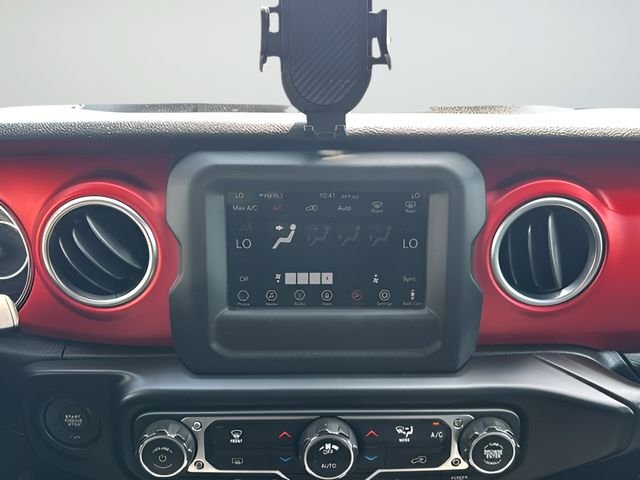 Used 2020 Gray Jeep Rubicon image 14
