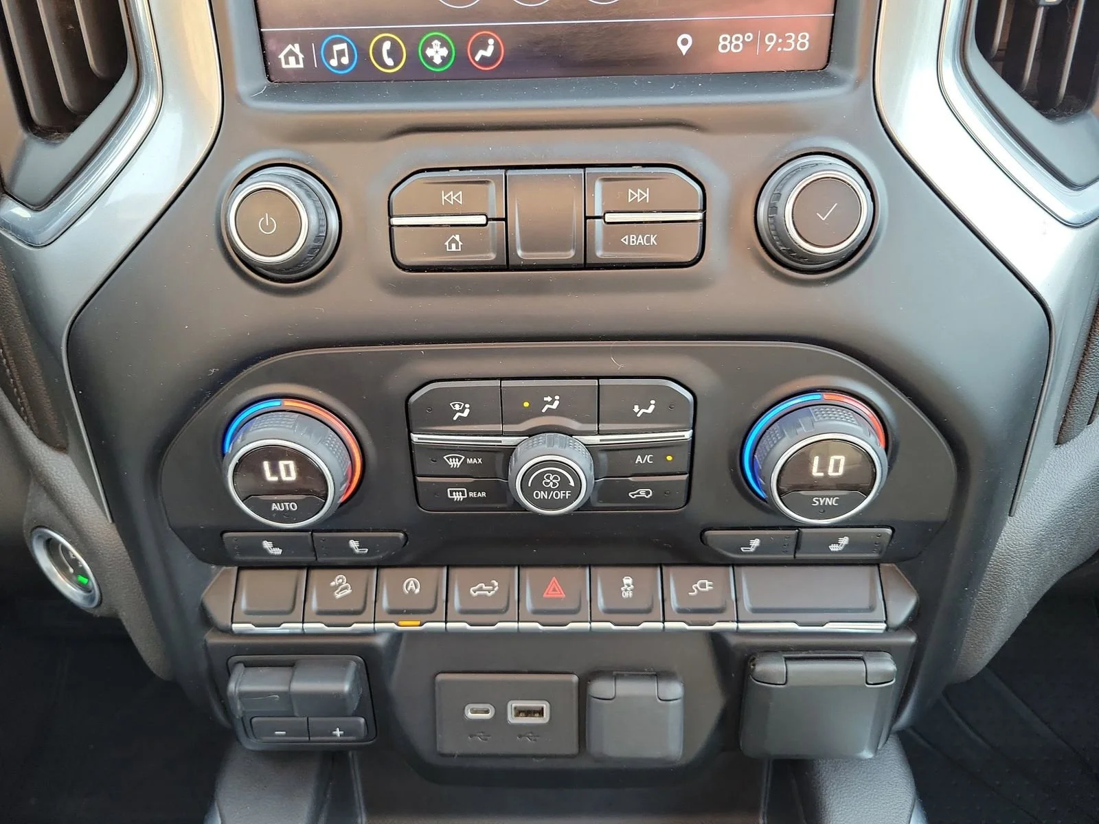 2019 Chevrolet Silverado 1500 RST - Photo 33
