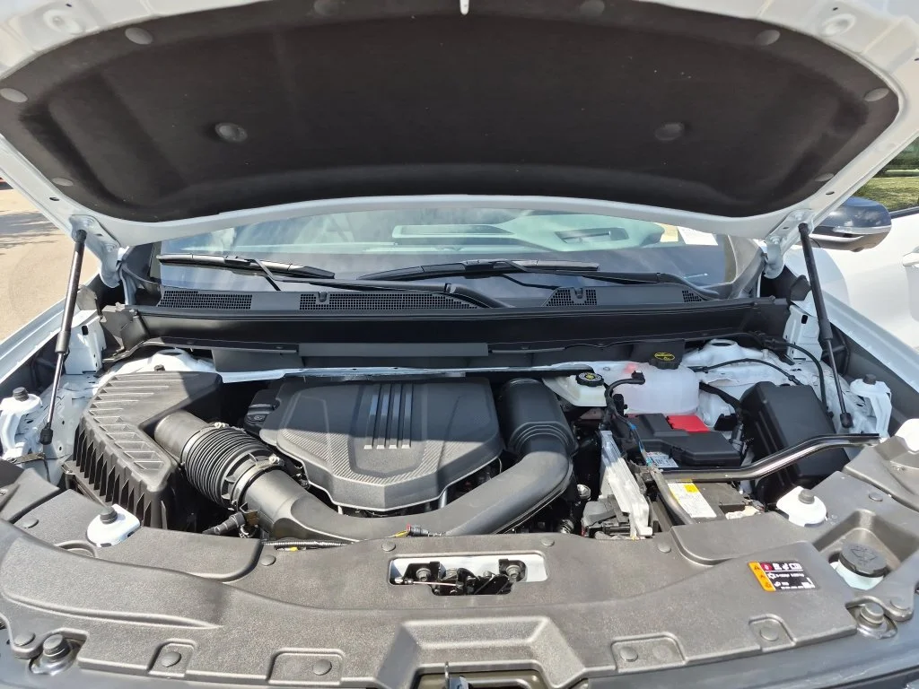 2027 GMC Acadia AT4 - Photo 15