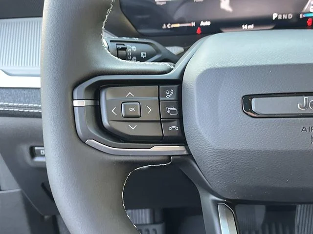 New 2026 Hydro Blue Pearl-Coat Exterior Paint Jeep Laredo image 23