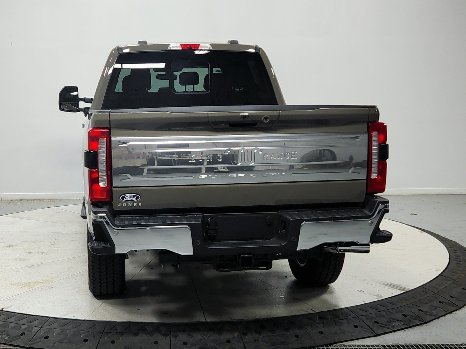 New 2027 Marsh Gray Metallic Ford F-250® King Ranch® image 7