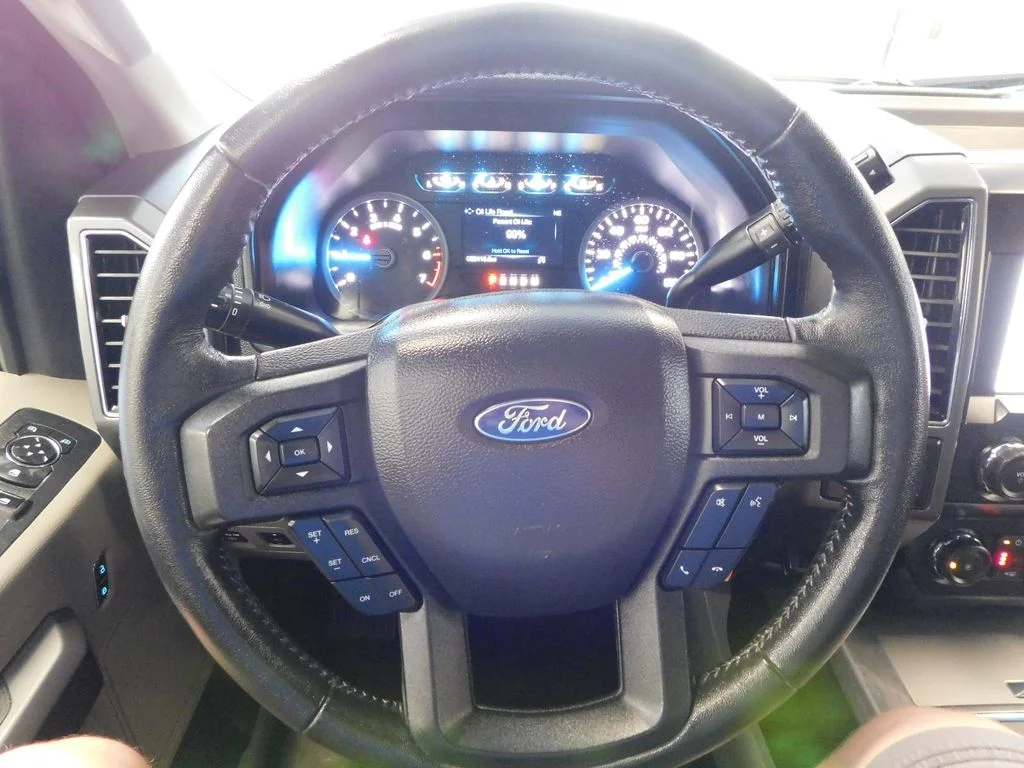 Used 2020 Iconic Silver Metallic Ford XLT image 18