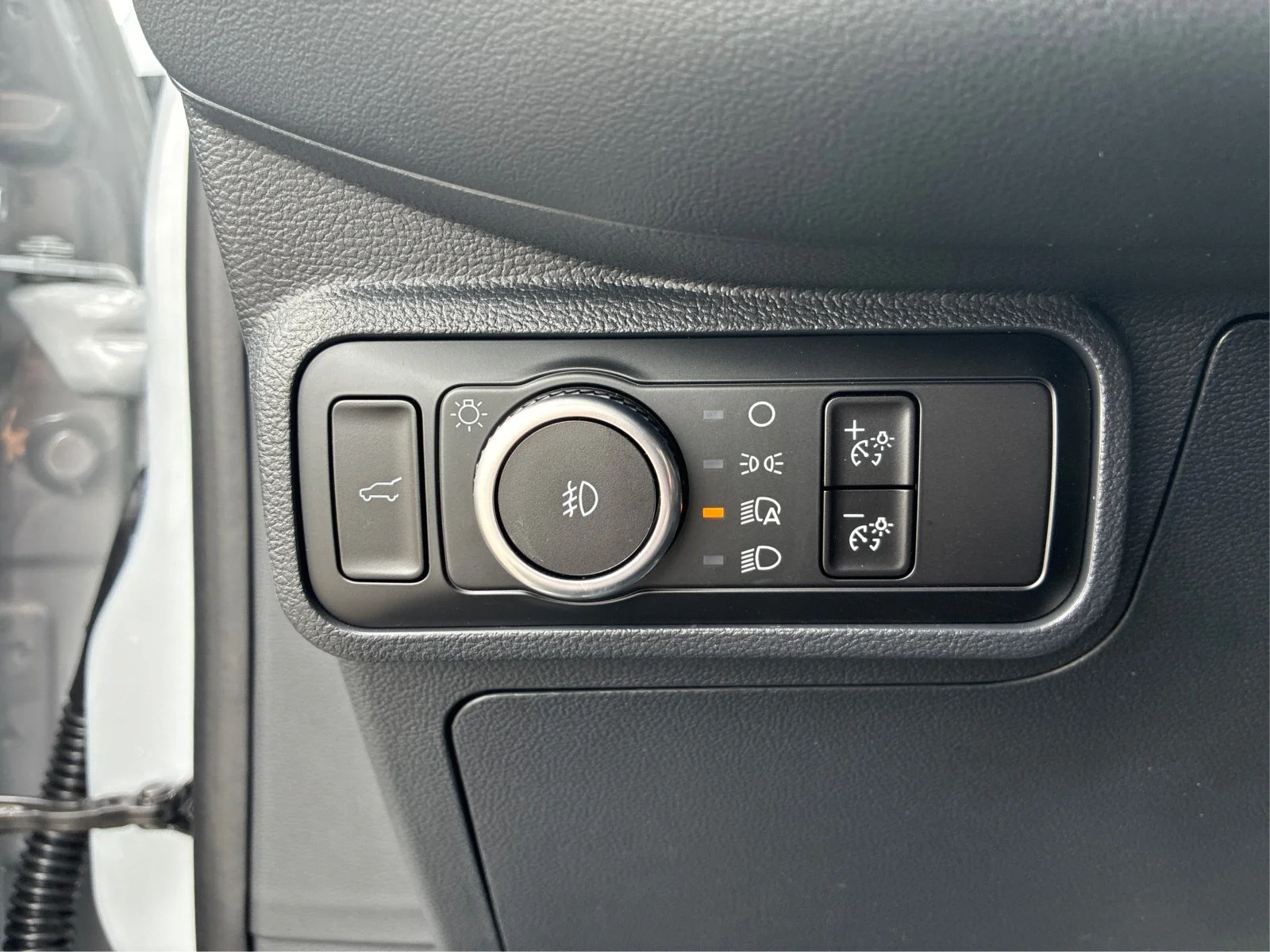 New 2026 Space White Metallic Ford Tremor® image 17
