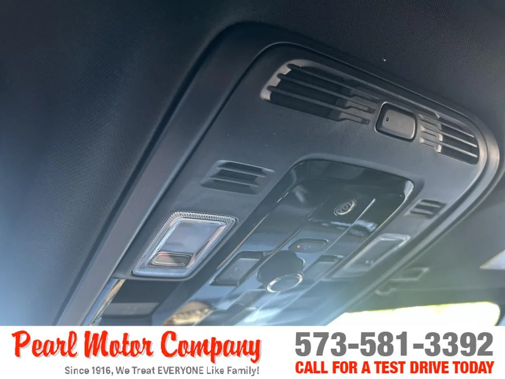 2026 GMC Yukon Denali Ultimate - Photo 15