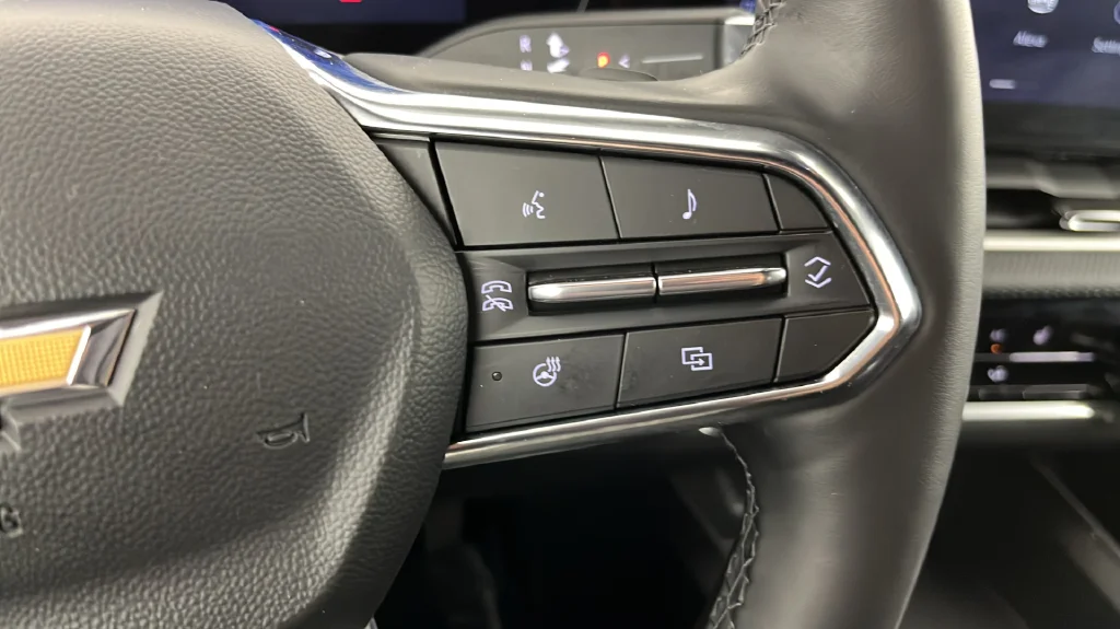 Used 2025 Gray Chevrolet LT image 26