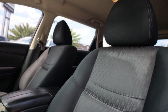 Used 2017 Gray Nissan SV image 27