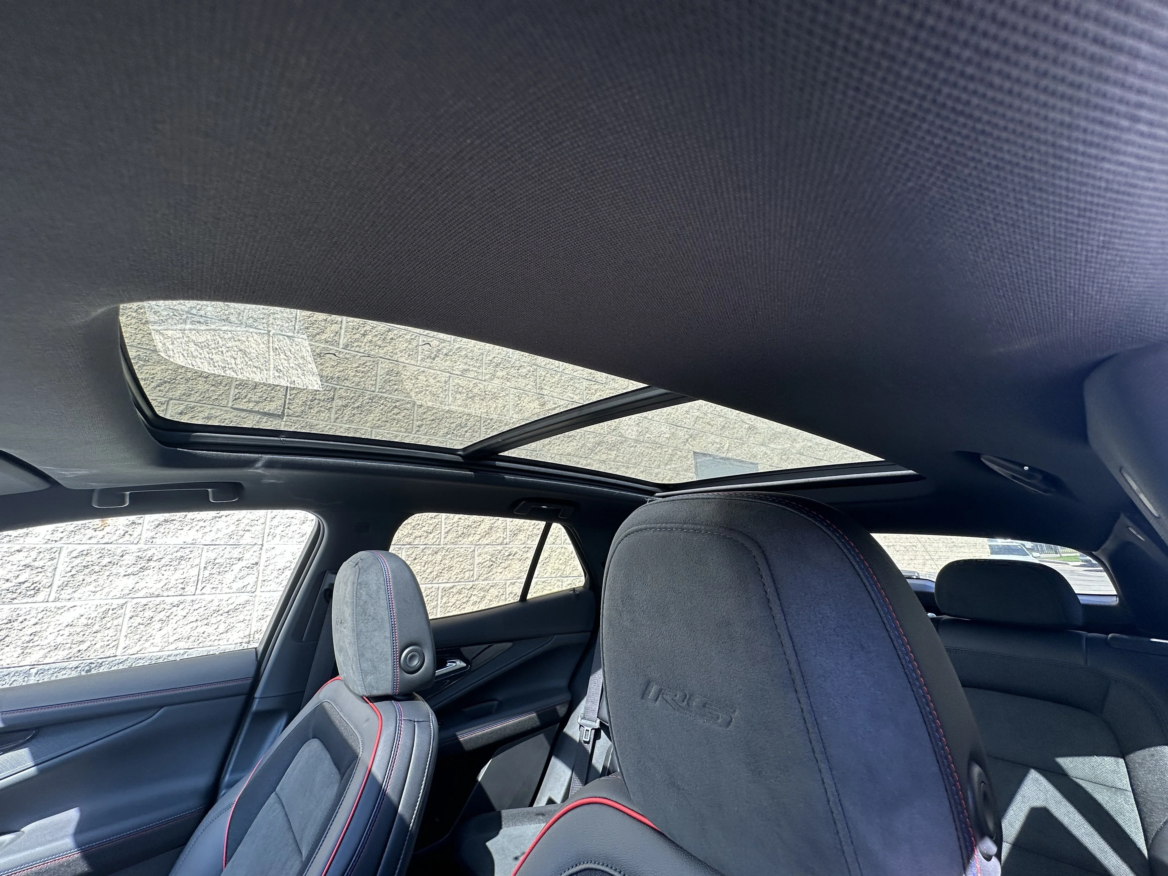 New 2026 Polar White Tricoat Chevrolet AWD RS image 17
