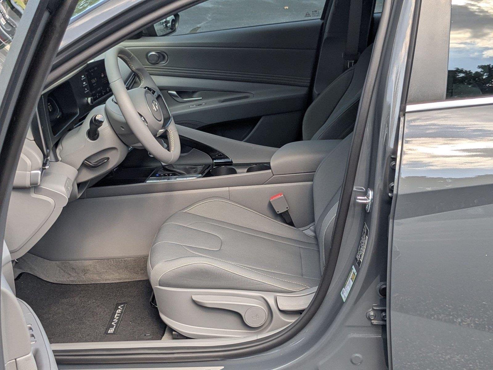 New 2026 Ecotronic Gray Hyundai SEL Sport Premium image 10
