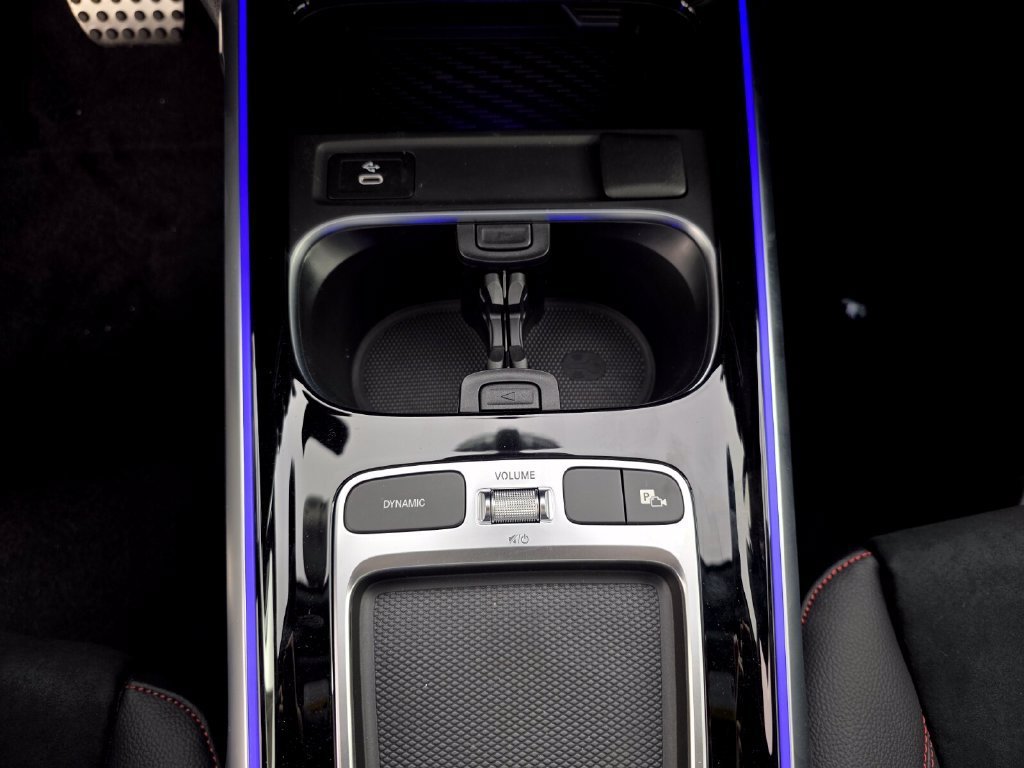 2026 Mercedes-Benz GLB AMG GLB 35 - Photo 37