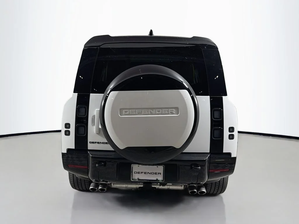 New 2026 Fuji White Land Rover V8 image 6
