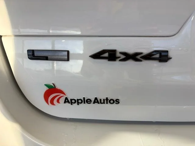 Used 2023 White Jeep Altitude image 13