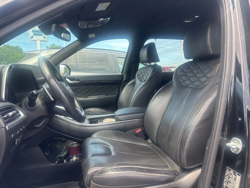 Used 2021 Black Hyundai Calligraphy image 3
