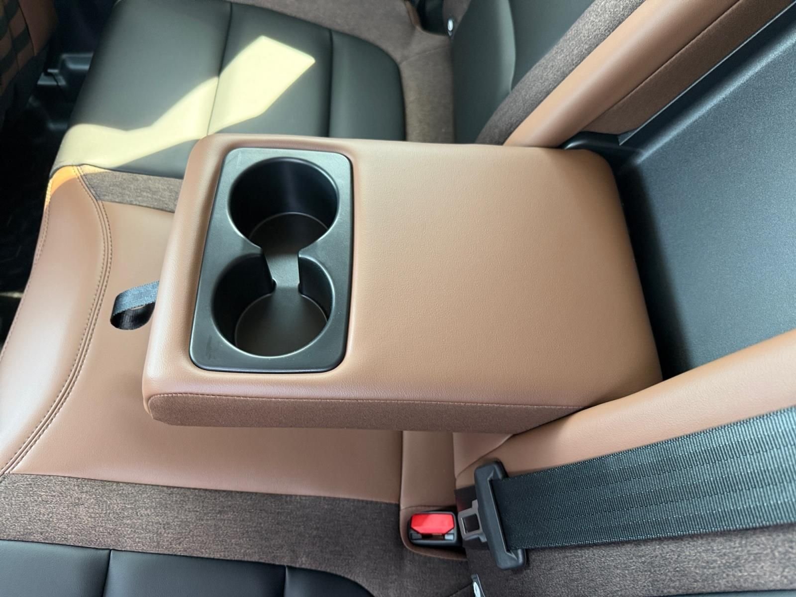 New 2026 Carbonized Gray Metallic Ford Outer Banks® image 17