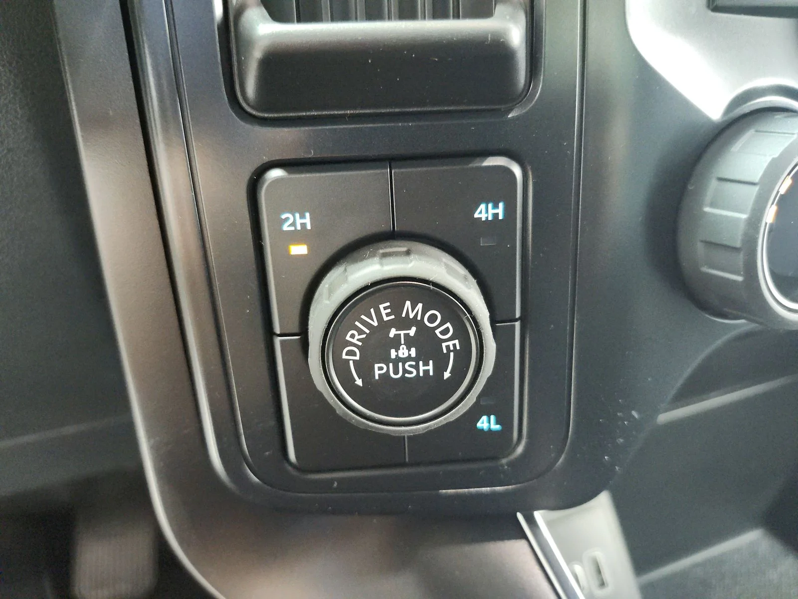 New 2026 Oxford White Ford STX® image 25