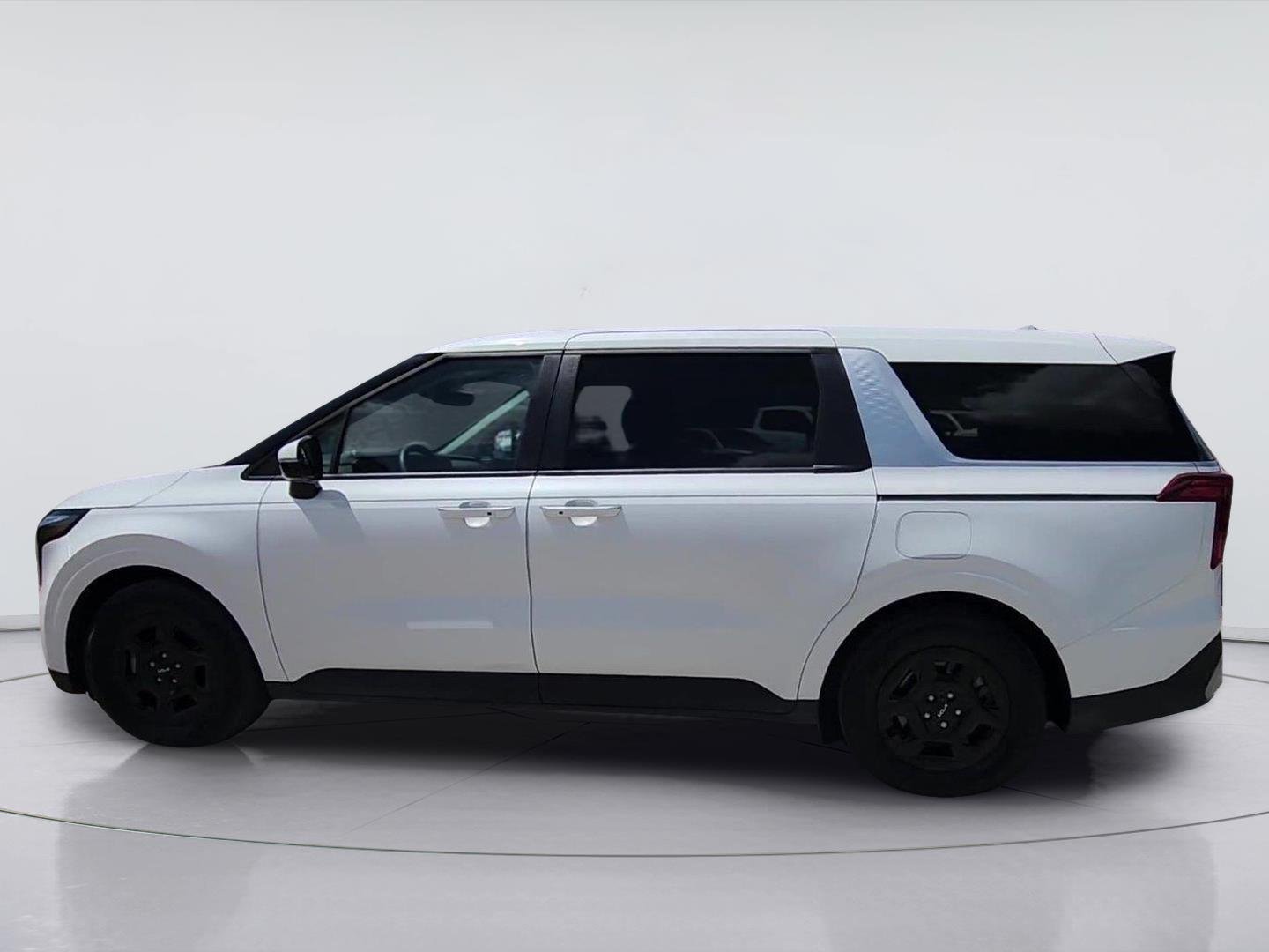 2025 Kia Carnival MPV photo 6 of 33