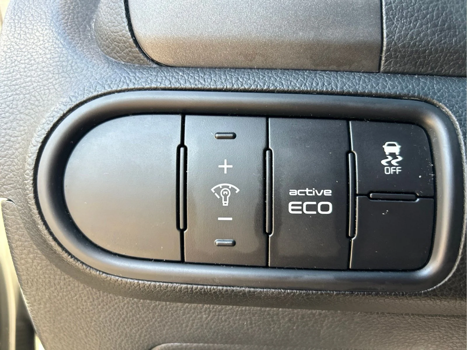 Used 2016 Clear White Kia LX image 24