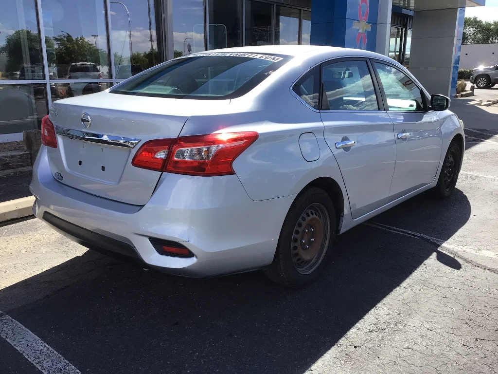 Used 2018 Brilliant Silver Nissan S image 5
