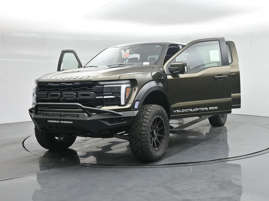 New 2025 Shelter Green Ford Raptor image 33