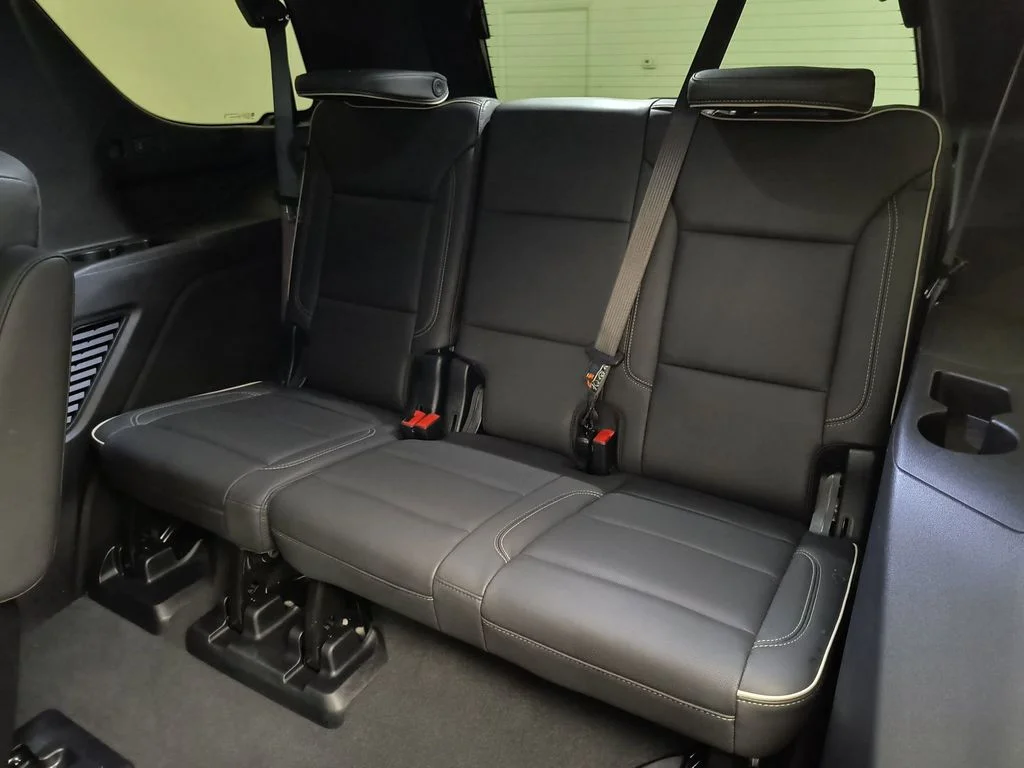 Used 2025 Dark Ash Metallic Chevrolet Premier image 21