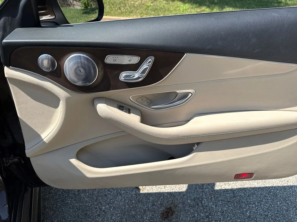 Used 2018  Mercedes-Benz C 300 image 23