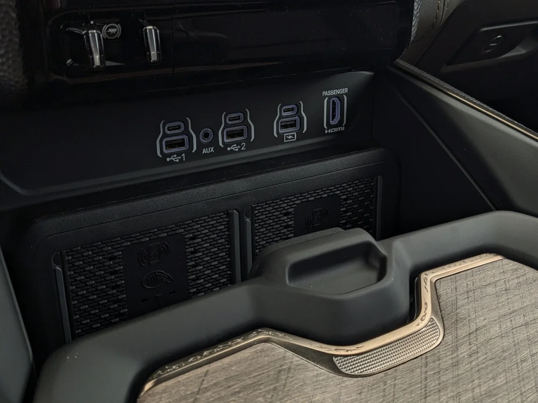 New 2026 Black RAM Limited Longhorn - - Ltd Lvl A Grp - 5.7L HEMI V8 eTorque - Pano Sunroof - RamBox Mgmt & More! image 21