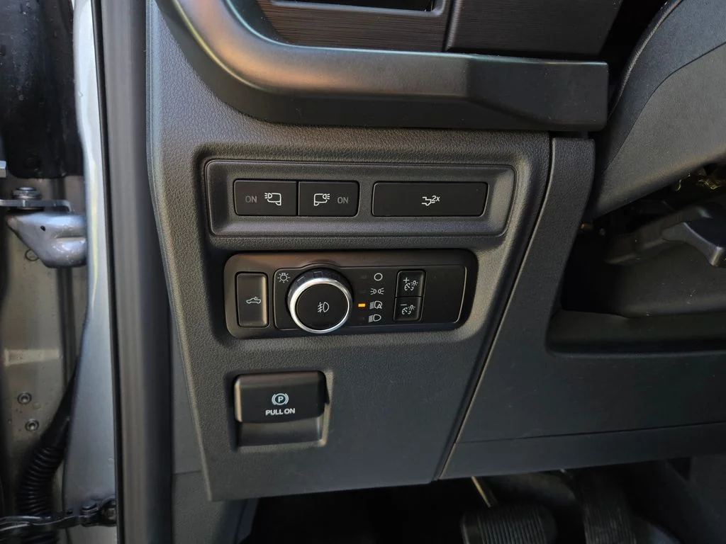 Used 2024 Silver Ford XLT image 16
