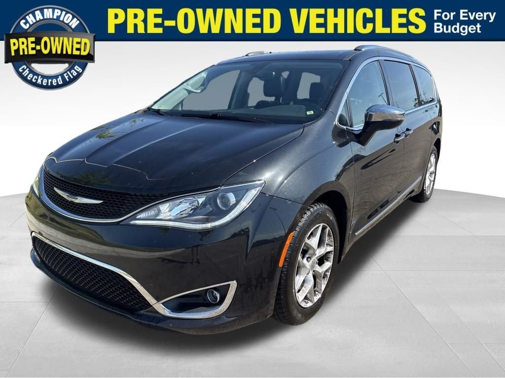 2020 Chrysler Pacifica Limited's photo