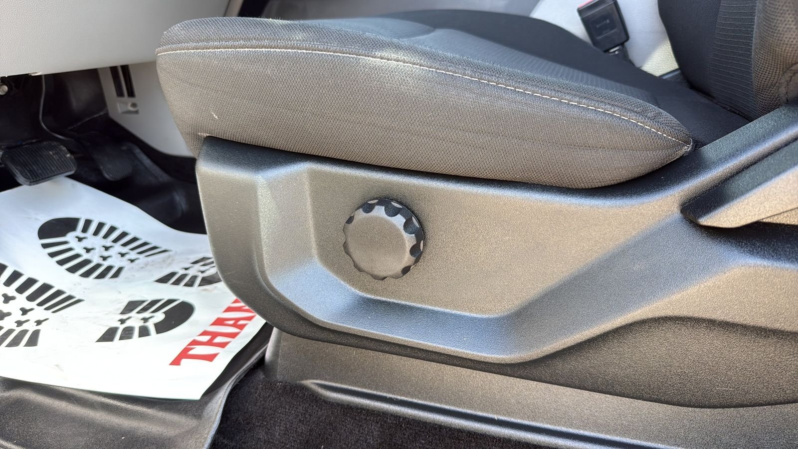Used 2018 Gray Ford XL image 10
